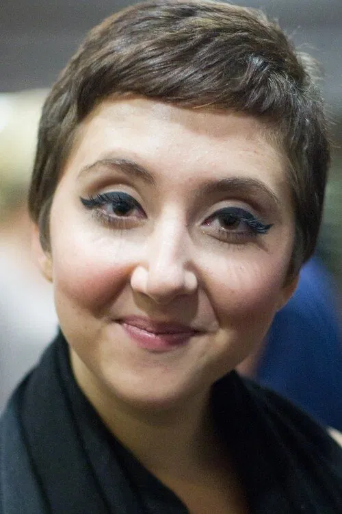 Rosamund Hanson profile