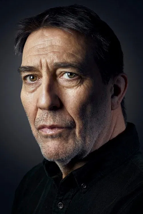 Ciarán Hinds profile