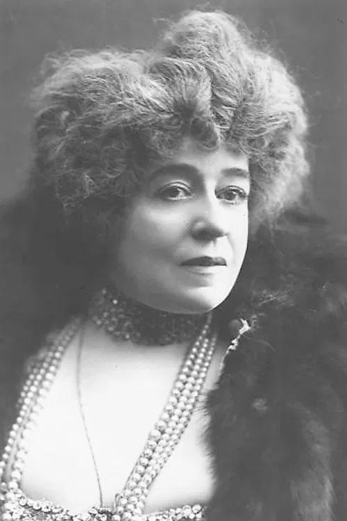 Mrs. Leslie Carter profile