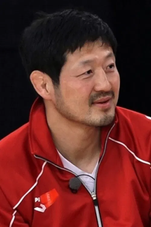 Yoon Dong-Sik profile