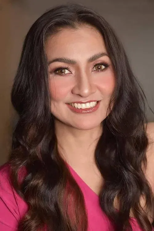 Sarah Javier profile