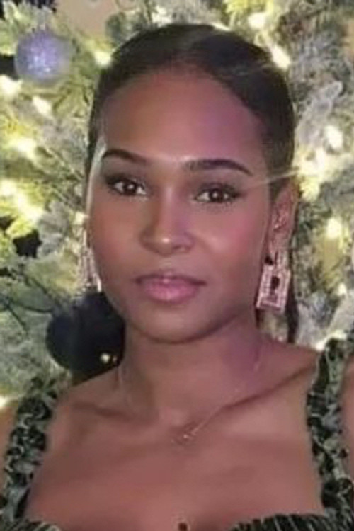 Nadine Mills profile