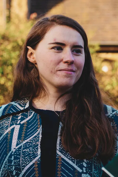 Holly Holdsworth profile