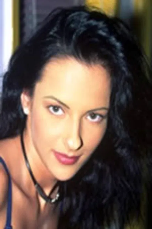 Erica Tchern profile