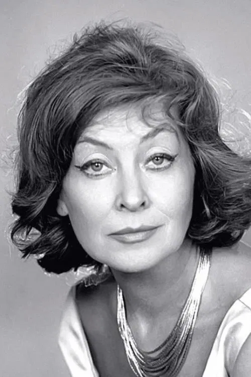 Nina Andrycz profile