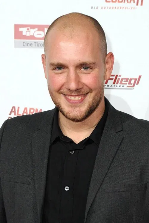 Oliver Petszokat profile