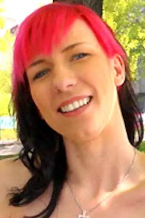 Vicky DeLuxe profile