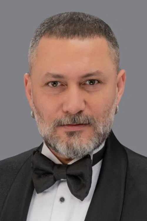 Hüsnü Şenlendirici profile