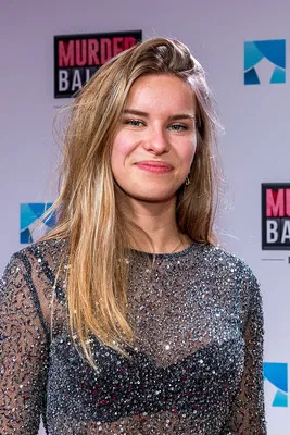 Belle Zimmerman profile