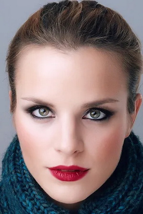 Nicole Brandolino profile