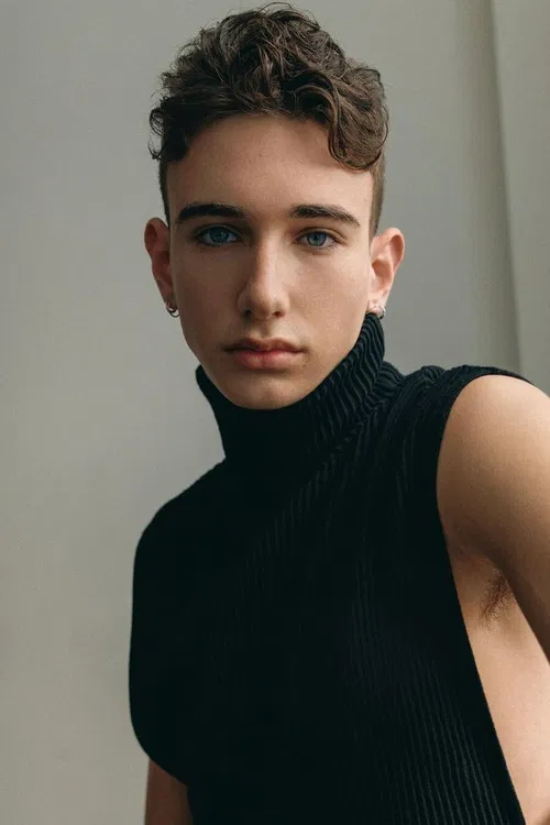 Maxwell Simmons profile