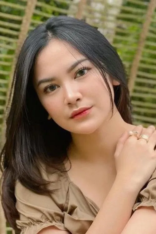 Mahalini Raharja profile