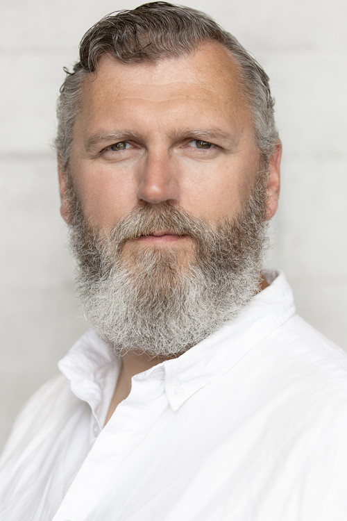 Stephen Oswald profile