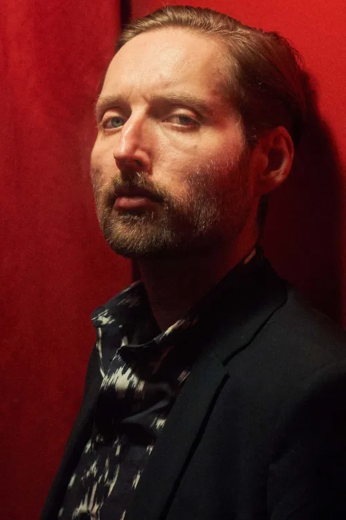 Mark Stoermer profile