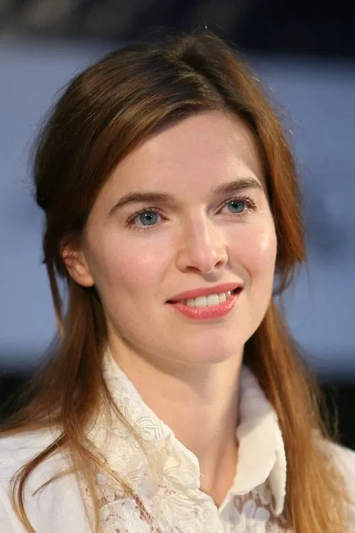 Thekla Reuten profile