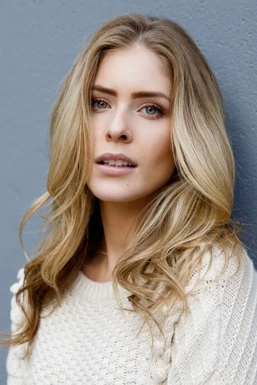 Jordan Claire Robbins profile