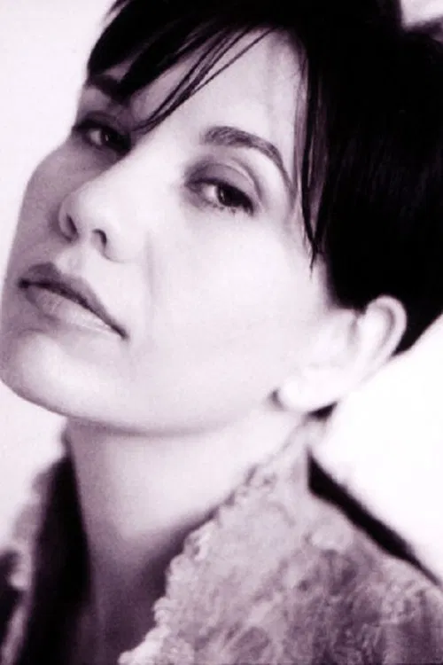 Hayley Cloake profile