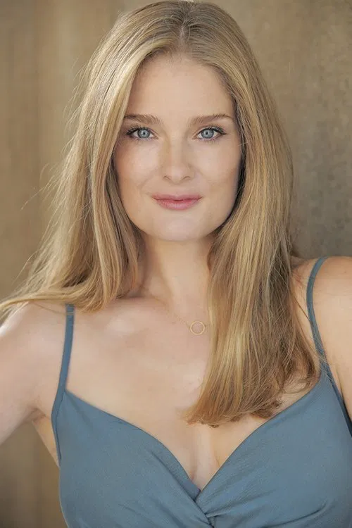 Elizabeth Sandy profile