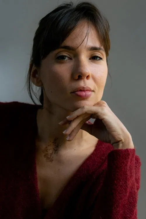 Tássia Dhur profile