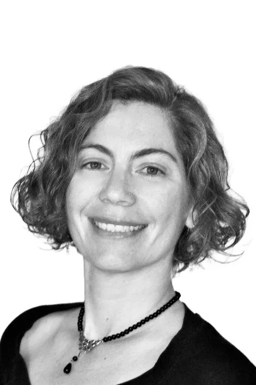 Alana Simões profile