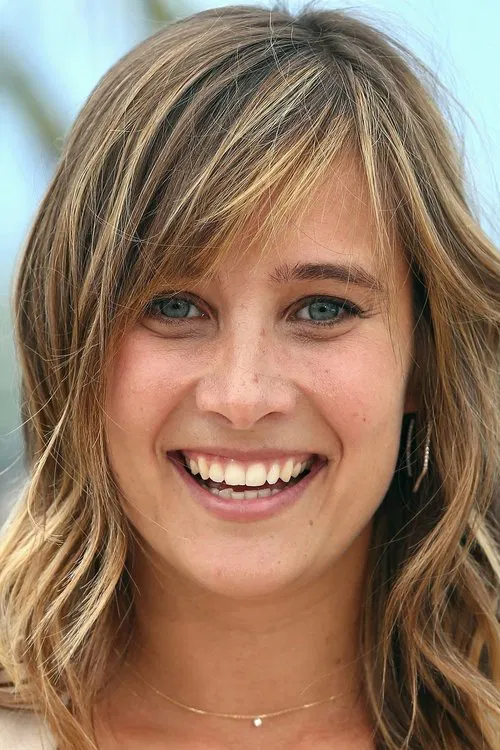 Julie de Bona profile