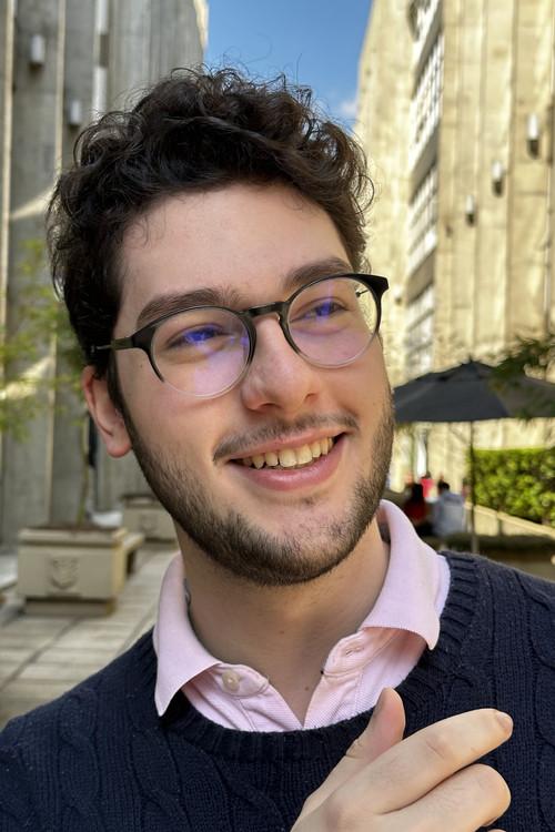 Luis Eduardo S M profile