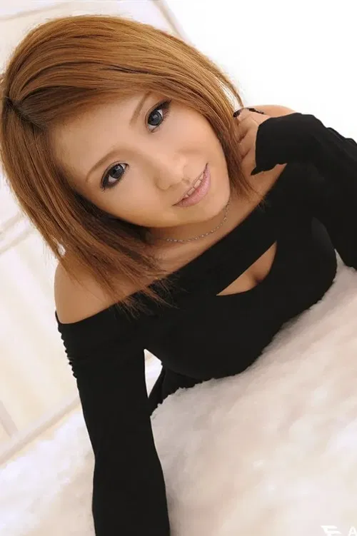 椎名ゆず profile