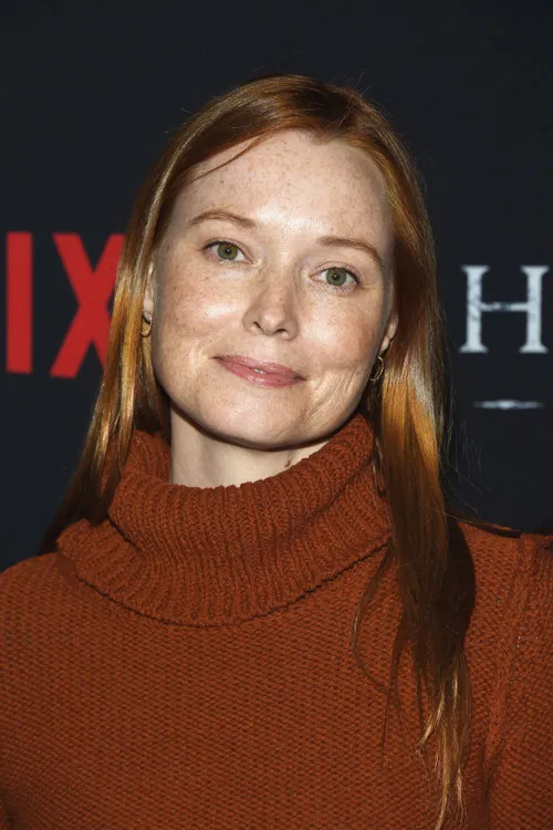 Samantha Sloyan profile