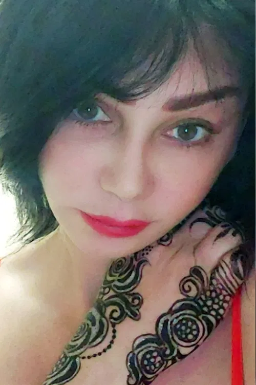 Kainaaz Pervees profile