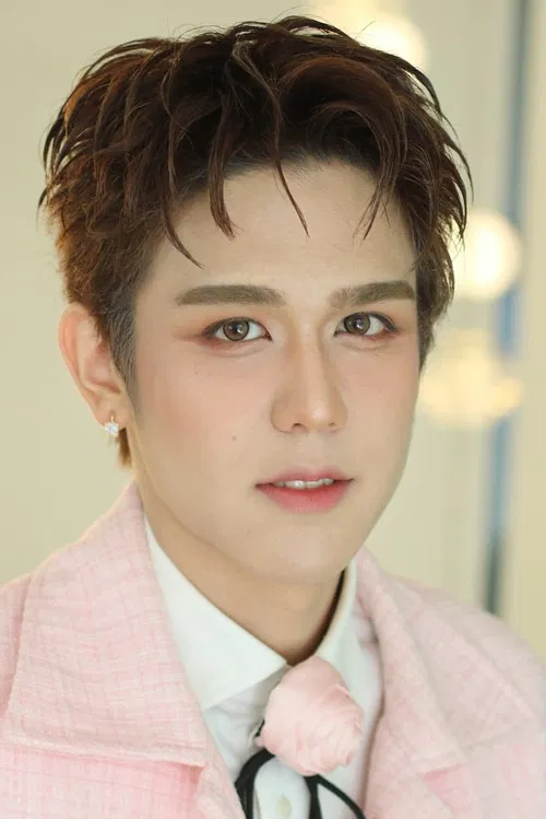 Kan Tangruek profile