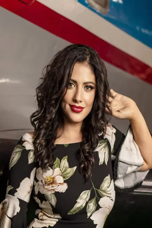 Deisi Del Toro profile