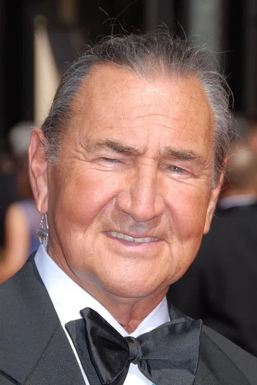 August Schellenberg profile