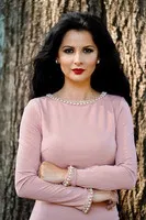 Victoria U Bell profile