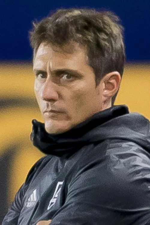 Guillermo Barros Schelotto profile