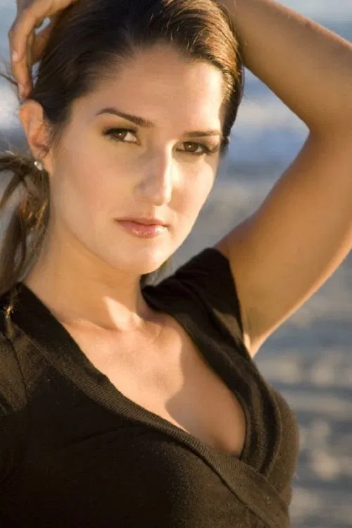 Monica Cabral profile