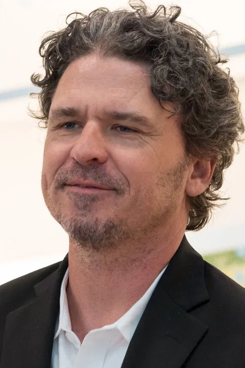 Dave Eggers profile