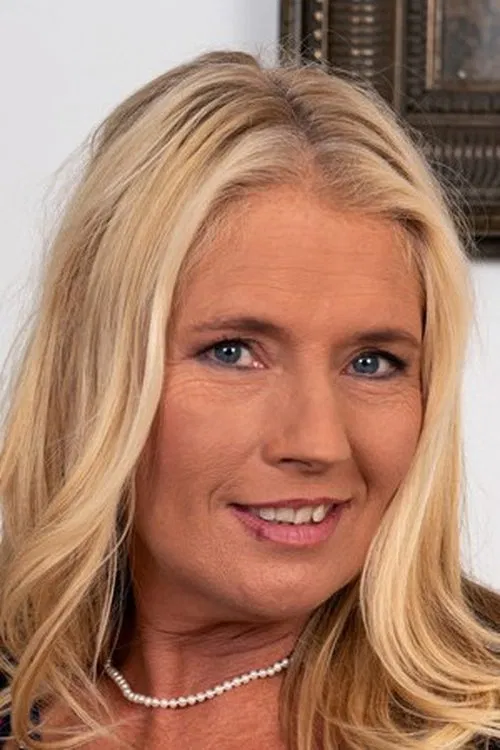 Maddie Cross profile