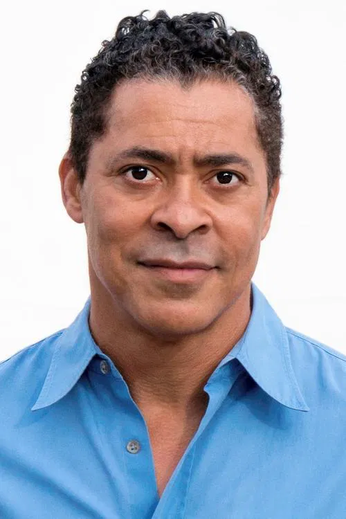 Dominic Hoffman profile