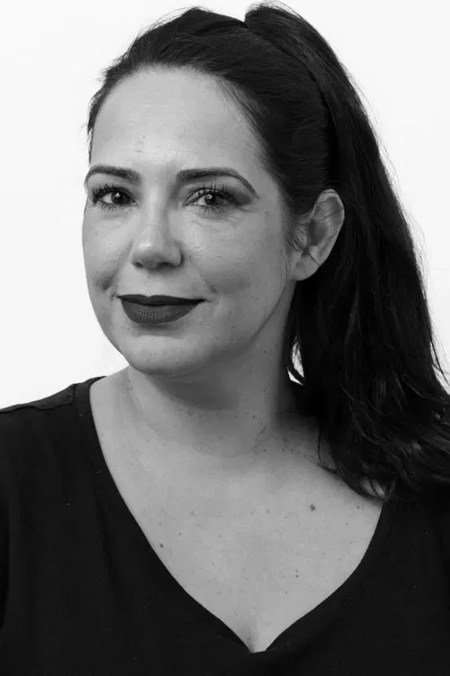 Helena Montez profile