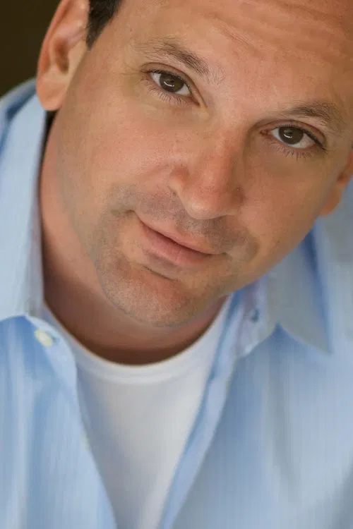 Robert Bella profile