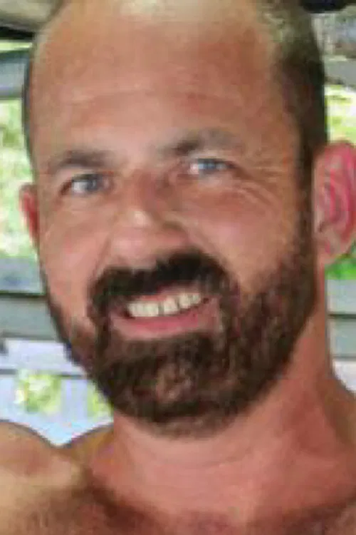 Trace Leches profile