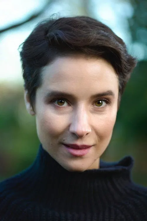 Beatriz Romilly profile