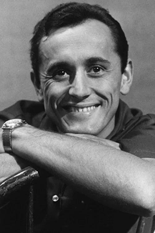 Alister Smart profile