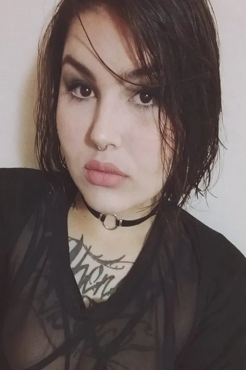 Stephanie Gomez profile