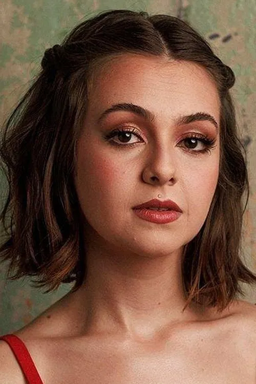 Klara Castanho profile