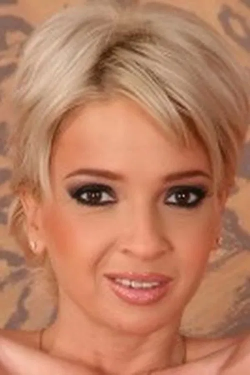 Joana Romain profile