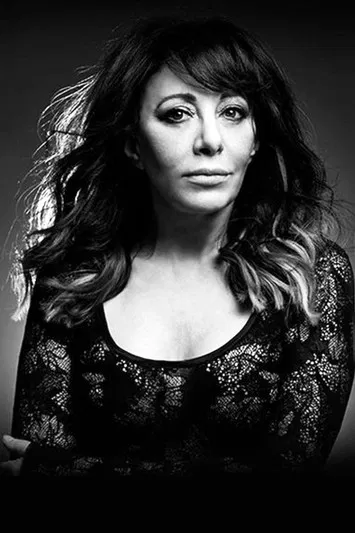 Adriana Varela profile