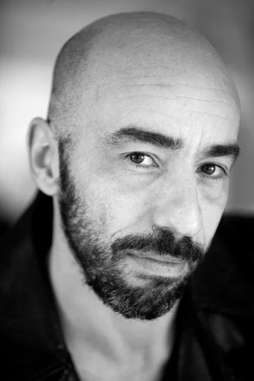 Romuald Szklartchik profile