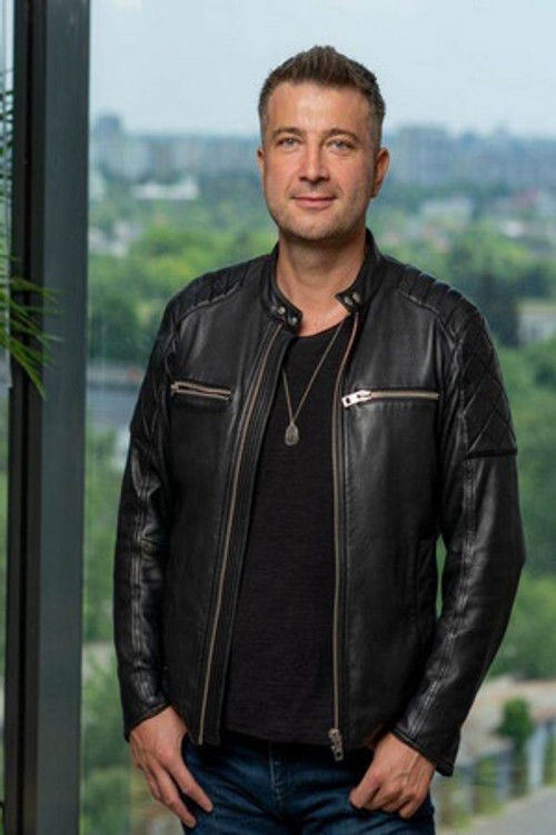 Mircea Căpățînă profile