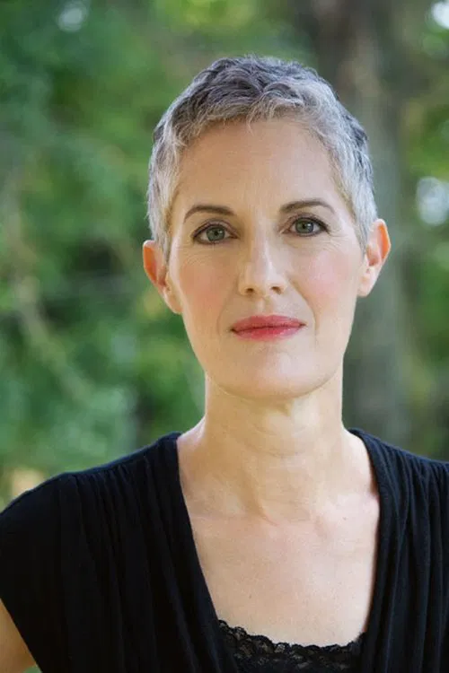 Sarah Dacey Charles profile